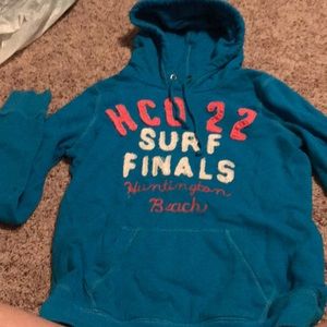 Hollister sweat shirt